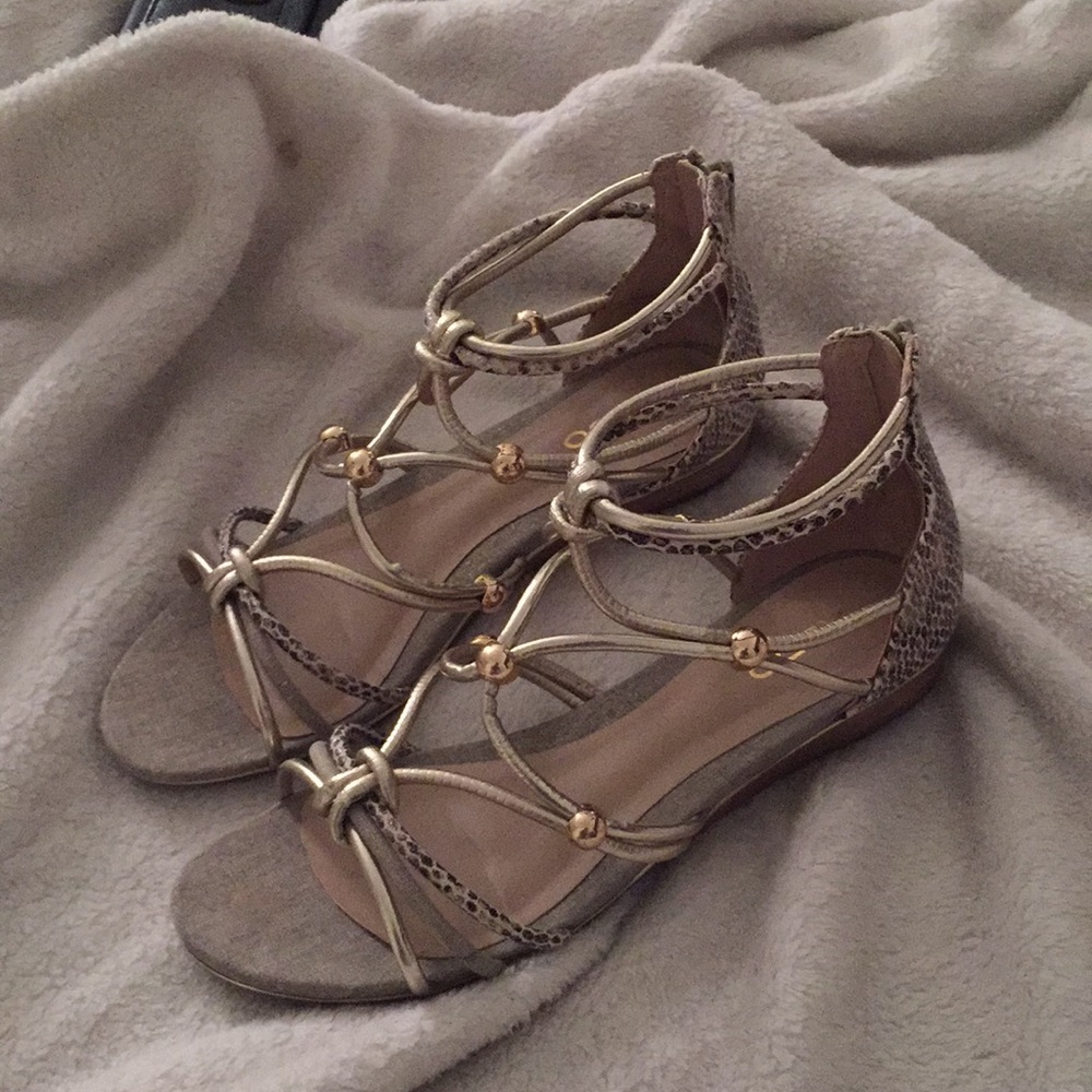 Shoes - Picture 4 of 5